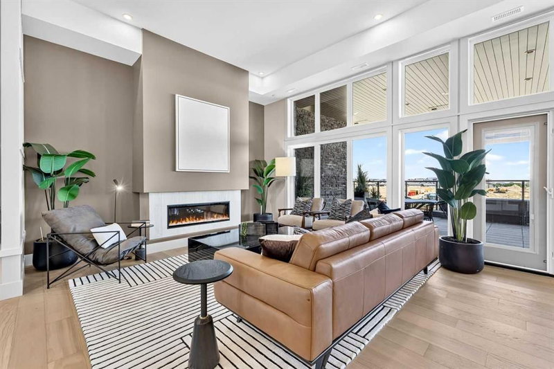 302 - 140 Marina Cove SE