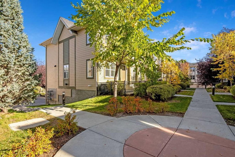 1014 Mckenzie Towne Villas SE