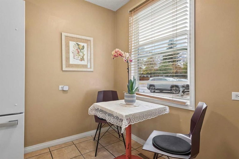 23 - 330 Canterbury Drive SW