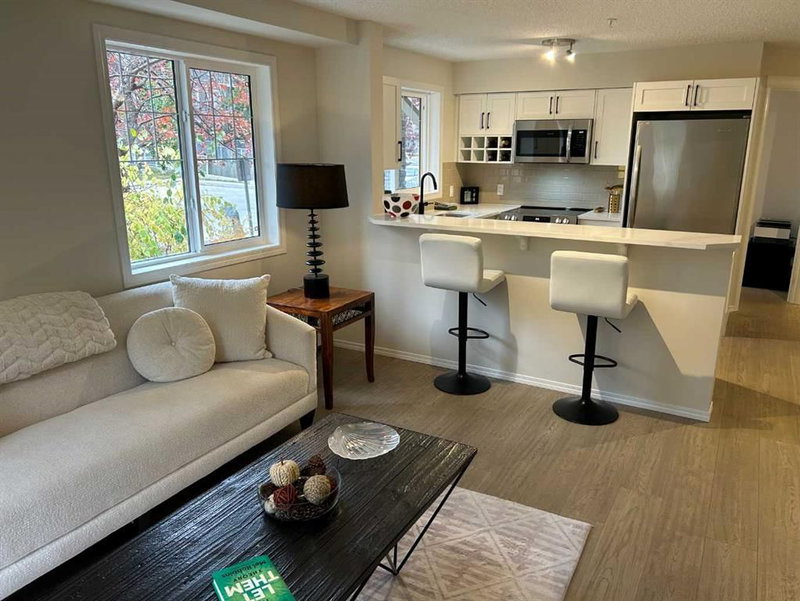 1112 - 115 Prestwick Villas SE