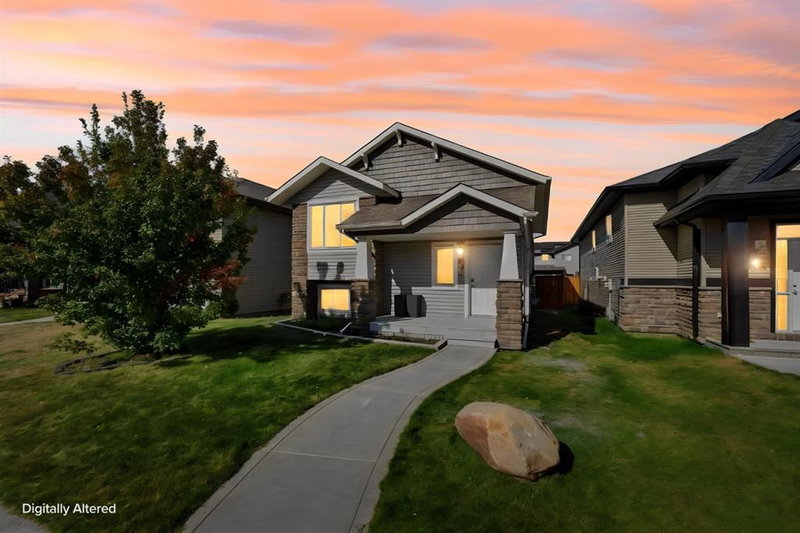 52 Castella Crescent