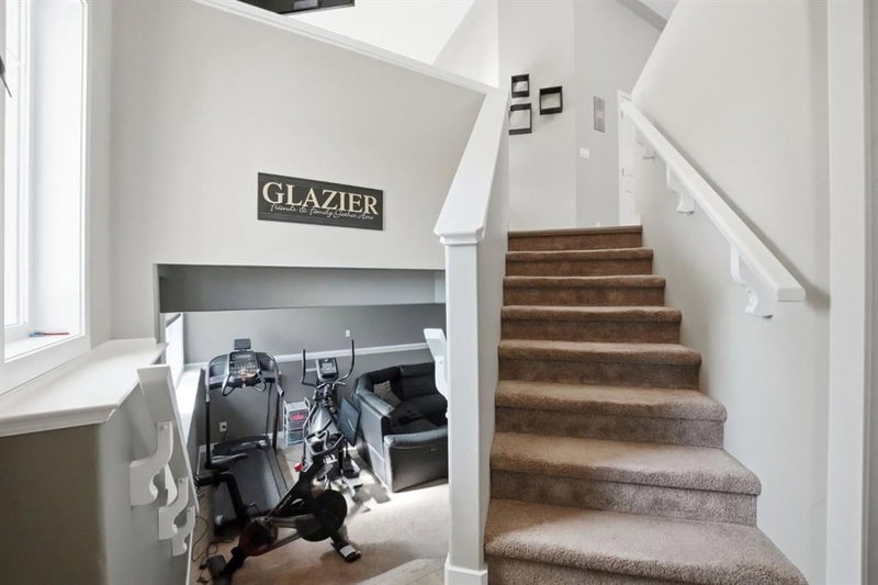52 Castella Crescent