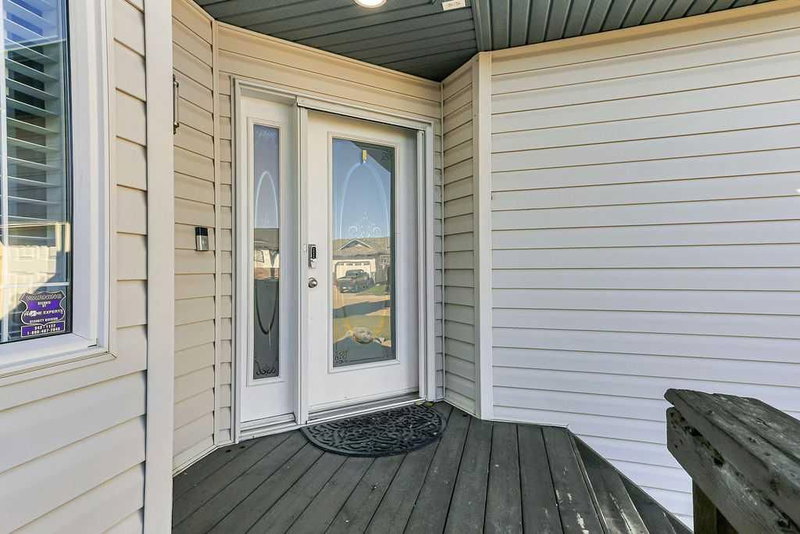 124 Lamont Close