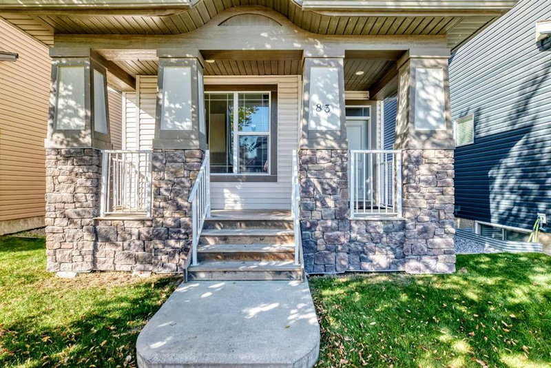 83 Legacy Crescent SE