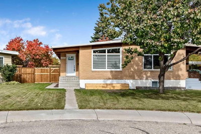 4421 Vissar Crescent NW