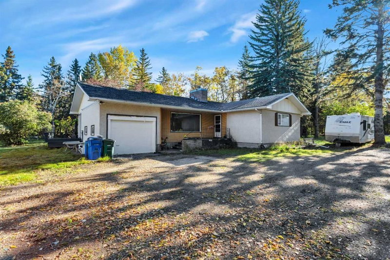 22 College Park Close