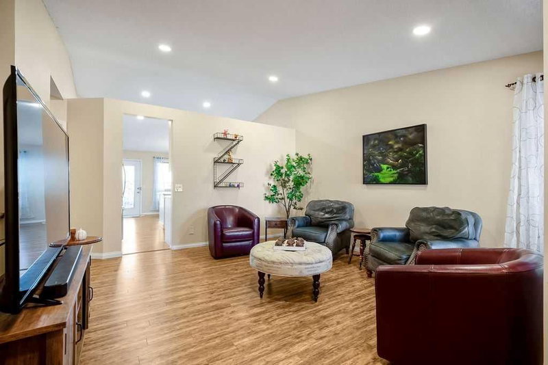 46 Harvest Grove Green NE, Harvest Hills — interior photo 5