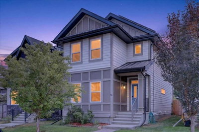 60 Mahogany Grove