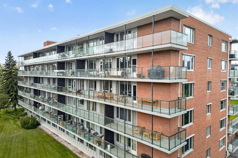 506 507 - 3232 Rideau Place SW
