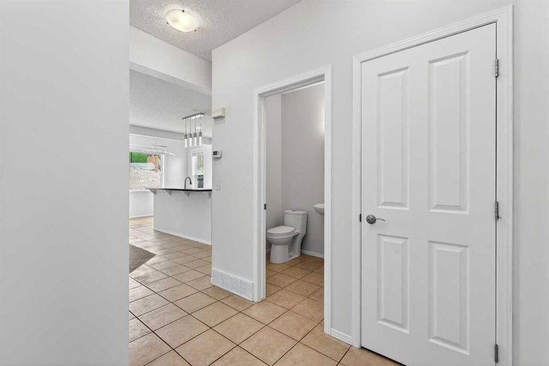 53 Royal Birch Way NW, Royal Oak — interior photo 5