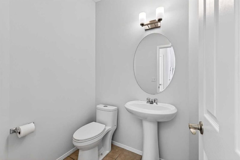 53 Royal Birch Way NW, Royal Oak — interior photo 6