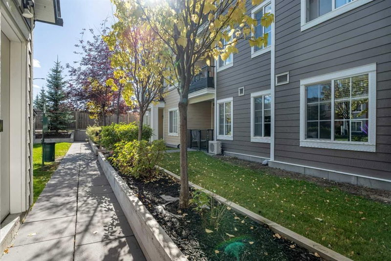 6121 - 151 Legacy Main Street SE