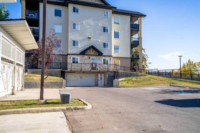 8412 - 304 Mackenzie Way SW
