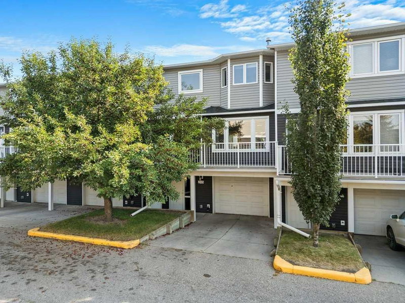 248 Regal Park NE