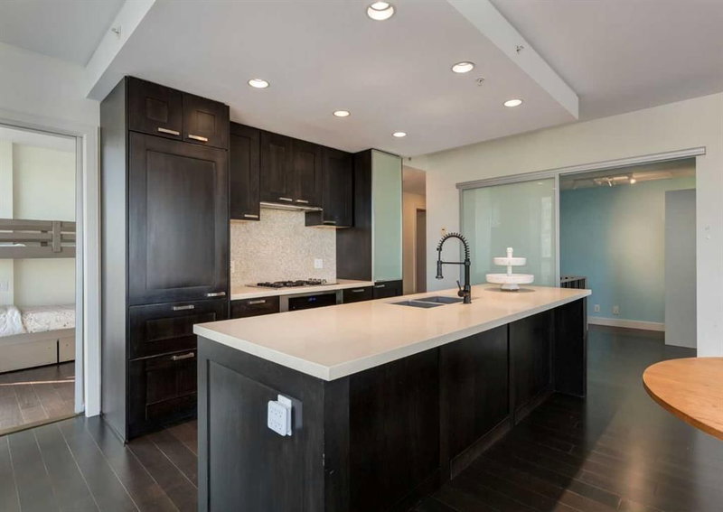 913, 222 Riverfront Avenue SW, Chinatown — interior photo 6
