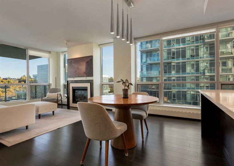913, 222 Riverfront Avenue SW, Chinatown — interior photo 7