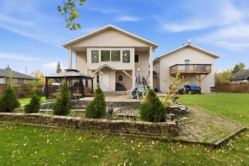 54 Poplar Crescent
