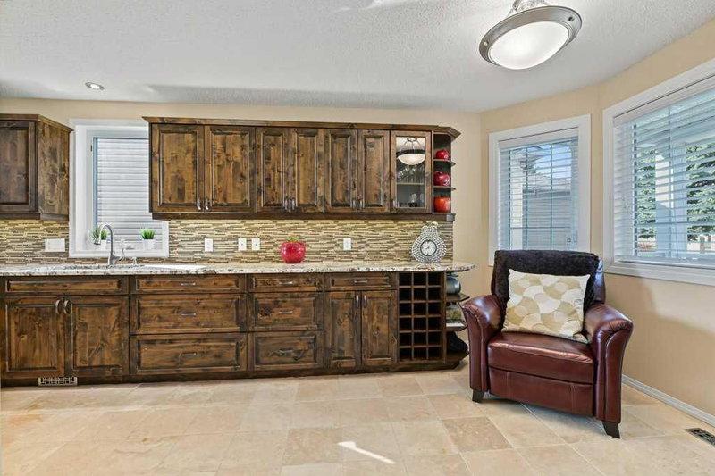 51 Douglasbank Gardens SE, Douglasdale/Glen — interior photo 5
