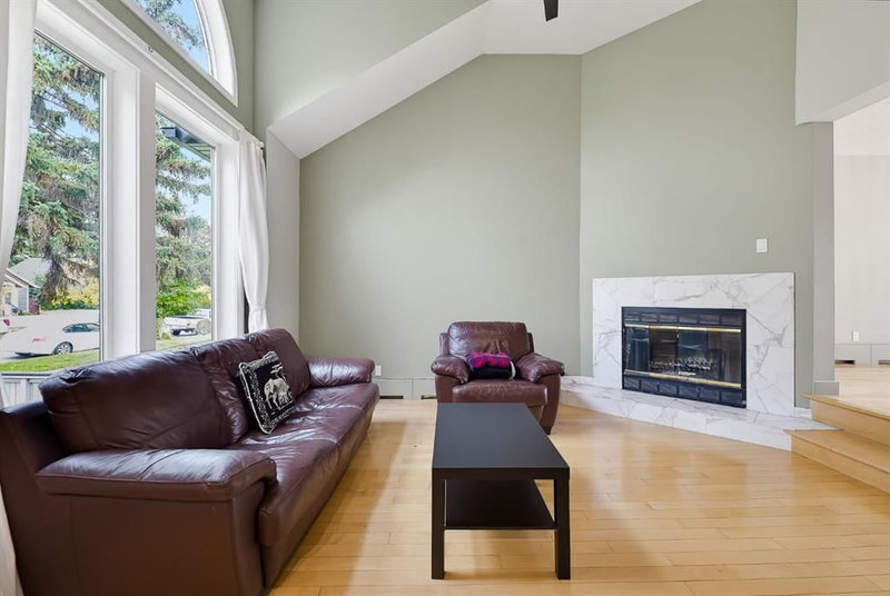 529 18 Avenue NW, Mount Pleasant — interior photo 6