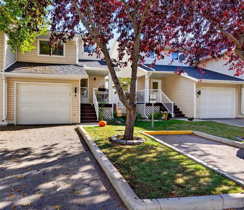 9 - 567 Edmonton Trail NE