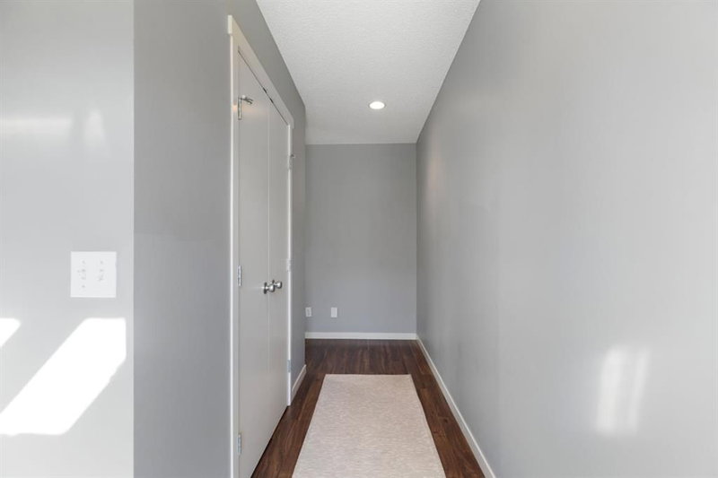 42 Copperpond Place SE