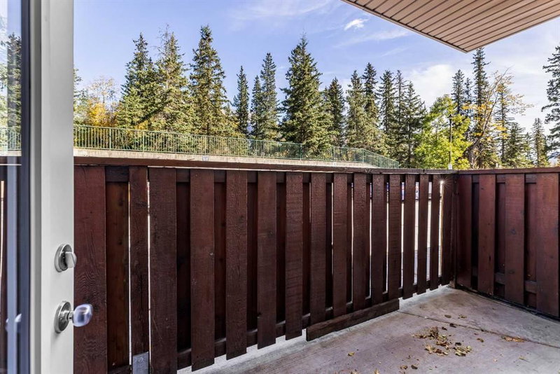 120 - 176 Kananaskis Way Way