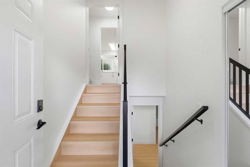 724 55 Street SE — listing photo