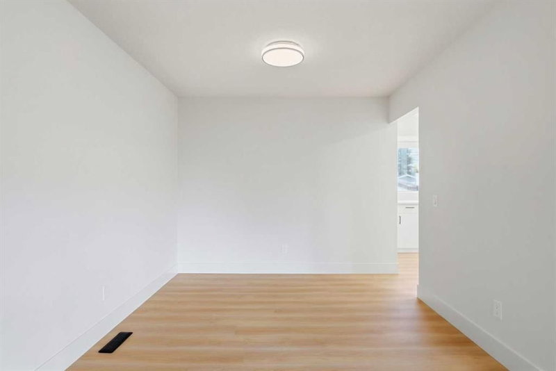 724 55 Street SE, Penbrooke Meadows — interior photo 7