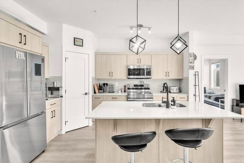 305, 30 Sage Hill Walk NW, Sage Hill — interior photo