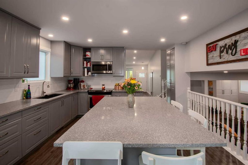 460 Hawkhill Place NW, Hawkwood — interior photo