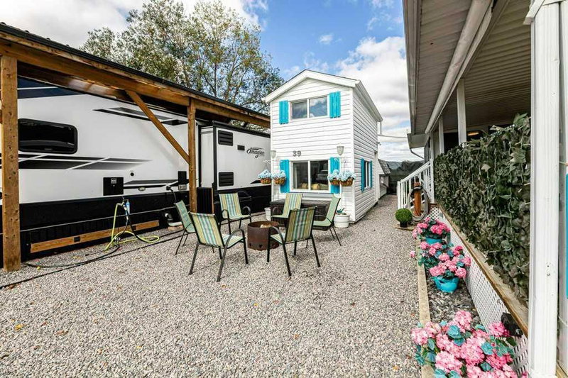 39 - 12036 Township Road 422