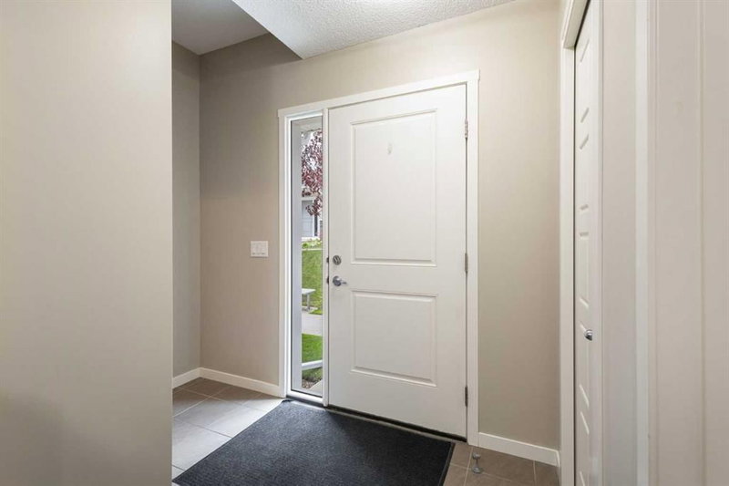 206 Nolanlake Villas NW