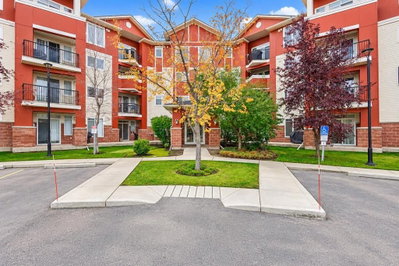 110 - 162 Country Village Circle NE