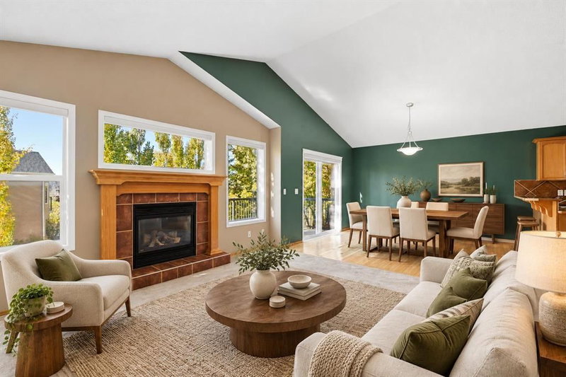 7 Royal Birch Green NW