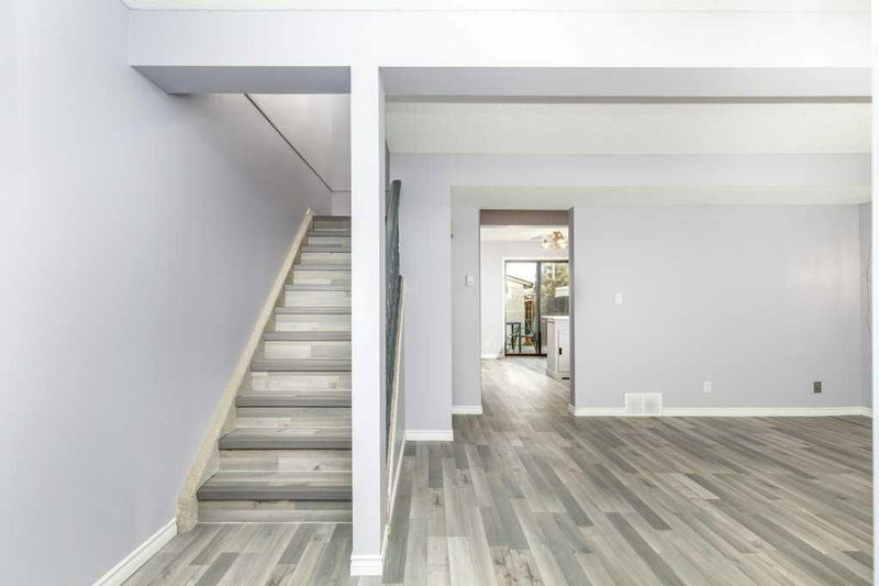 16C Manning Street