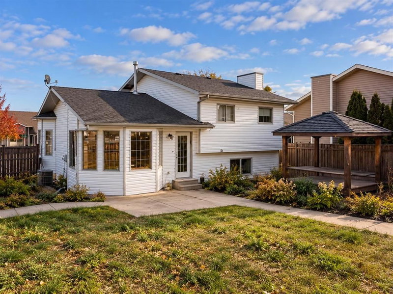 1 Pickering Close