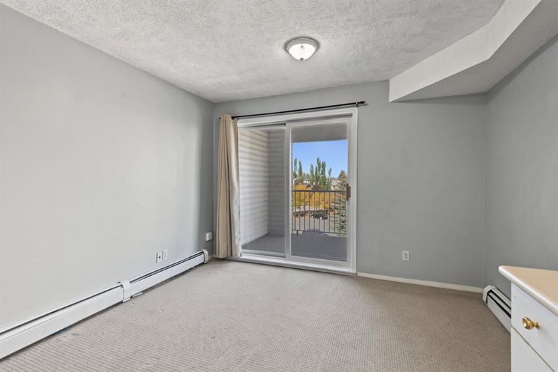 3415, 1620 70 Street SE, Applewood Park — interior photo 5