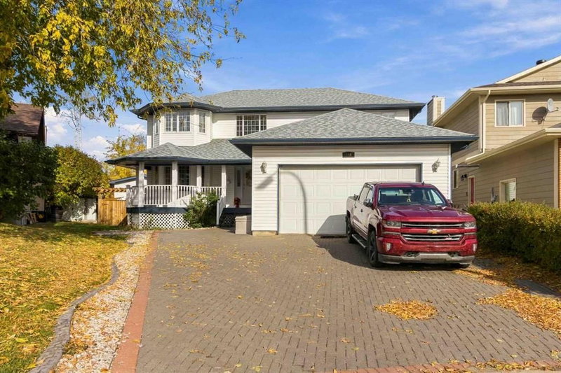 146 Maclaren Crescent
