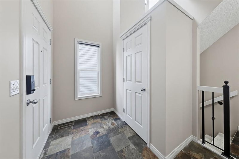 151 Copperfield Common SE