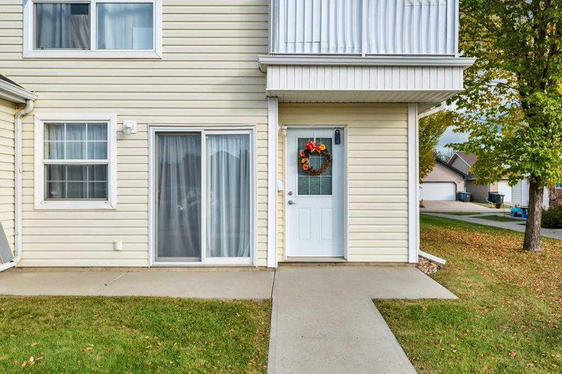 22 - 33 Jennings Crescent