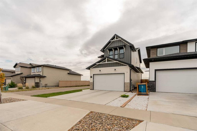 894 Miners Boulevard W
