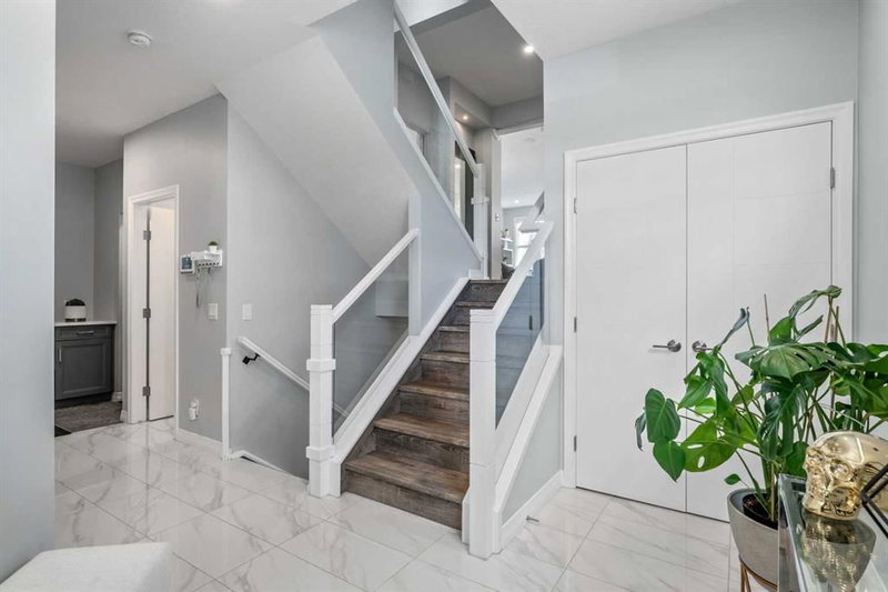 52 Magnolia Heights SE