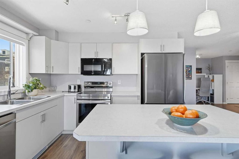 4201 - 279 Copperpond Common SE