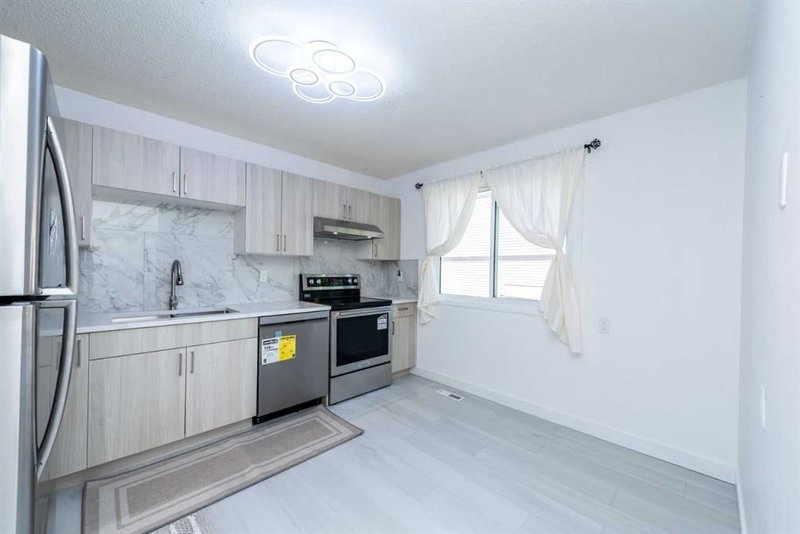 34 - 3029 Rundleson Road NE