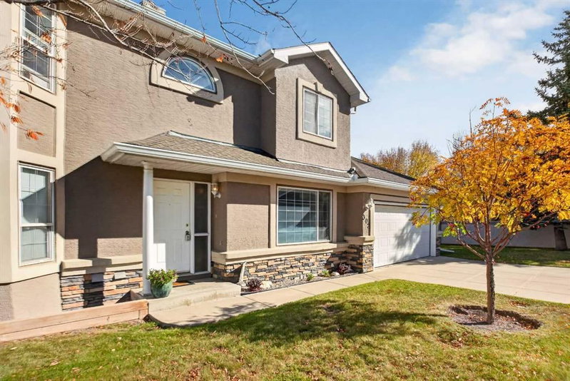 302 Mt Mckenzie Gardens SE