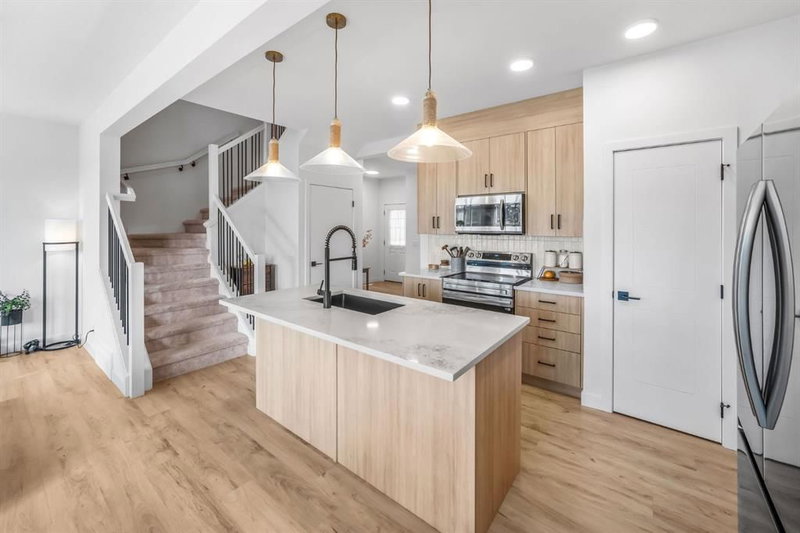 288 Sora Terrace SE