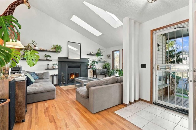 296 Woodbine Boulevard SW