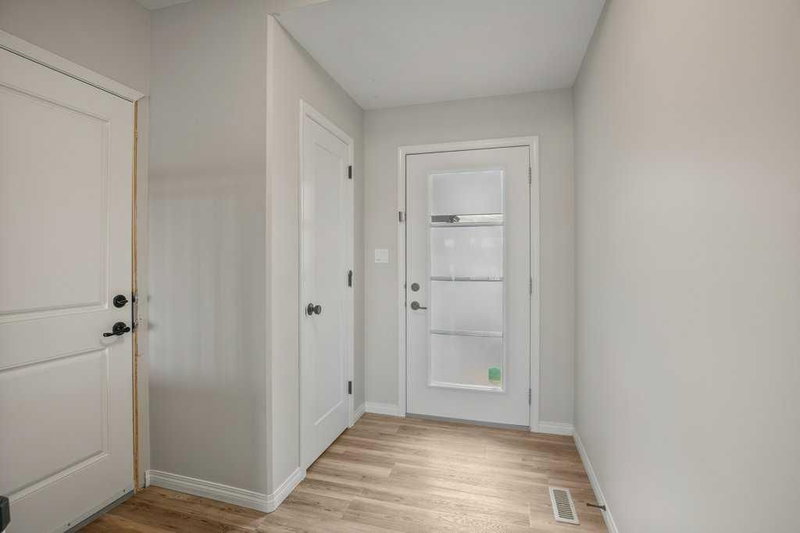 1 Coventry Close