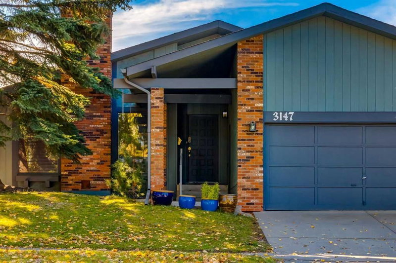 3147 Palliser Drive SW