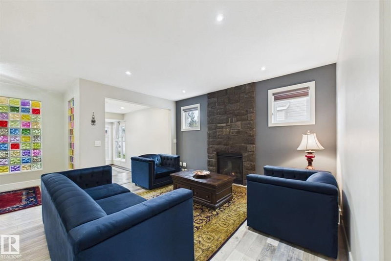 48 Lundberg Crescent